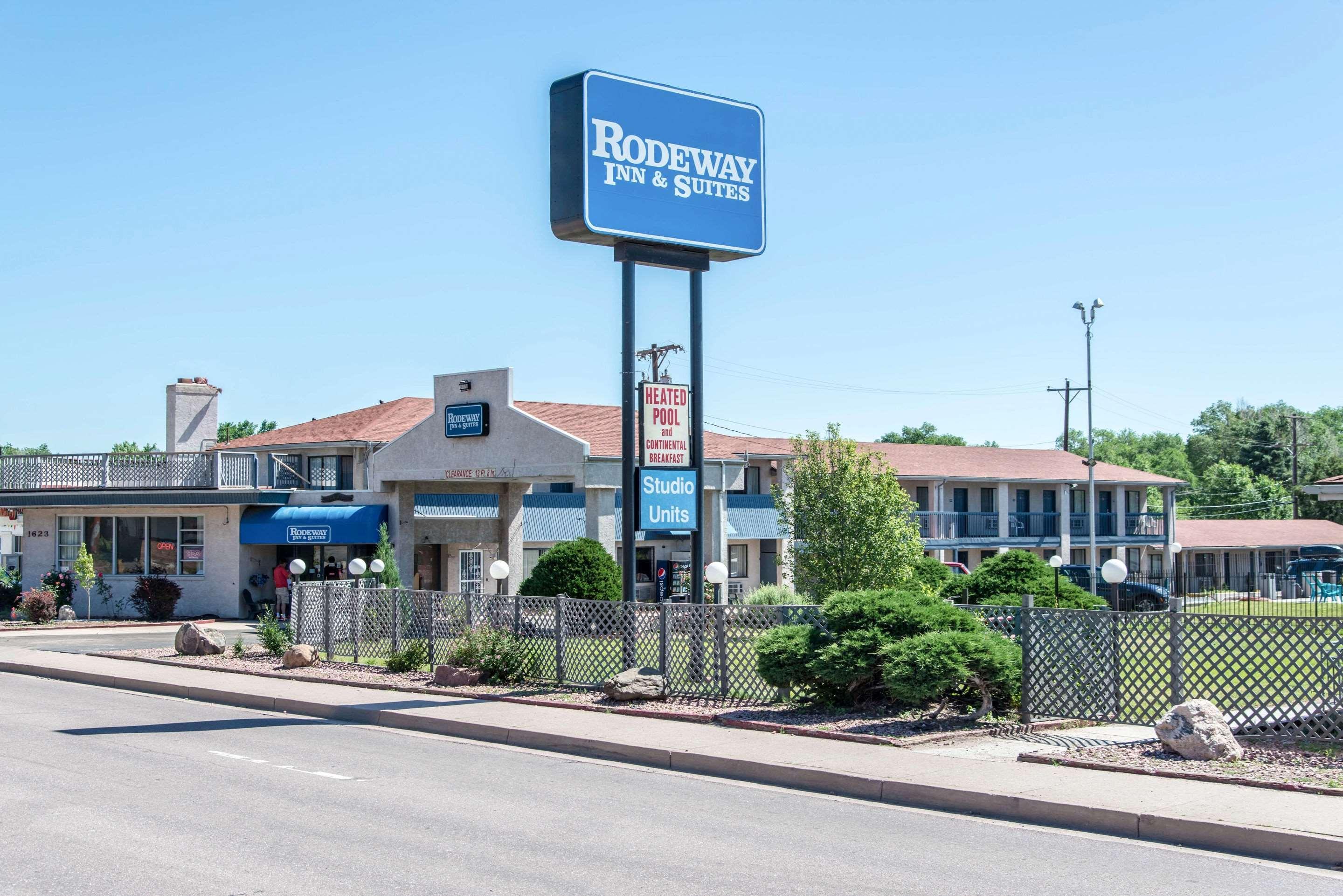 Rodeway Inn&Suites Colorado Springs Exterior foto